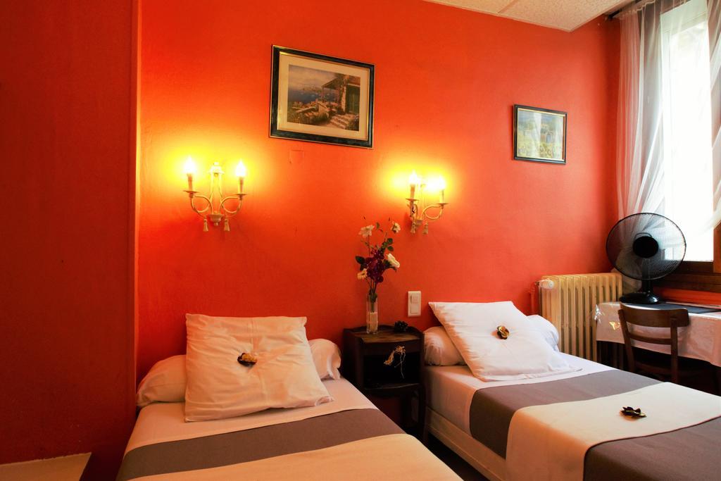 Hotel Innova Cardabella Avignon Pokoj fotografie