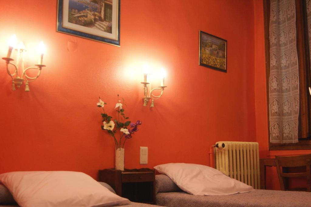Hotel Innova Cardabella Avignon Pokoj fotografie