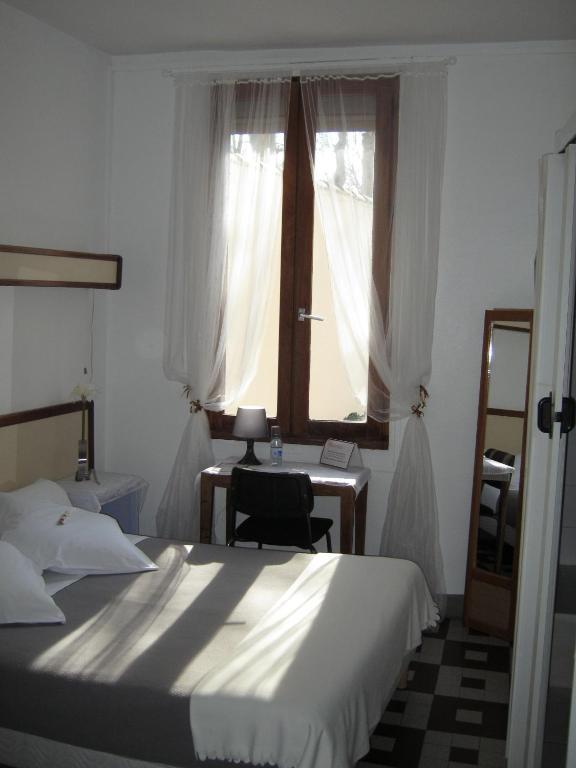 Hotel Innova Cardabella Avignon Pokoj fotografie